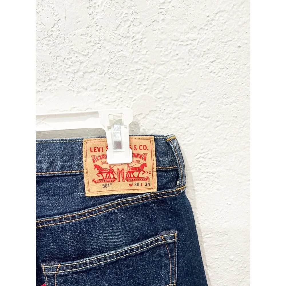 Levi's 501 Jeans Men's‎ 30x34 Button Fly Classic Straight Leg 100% Cotton